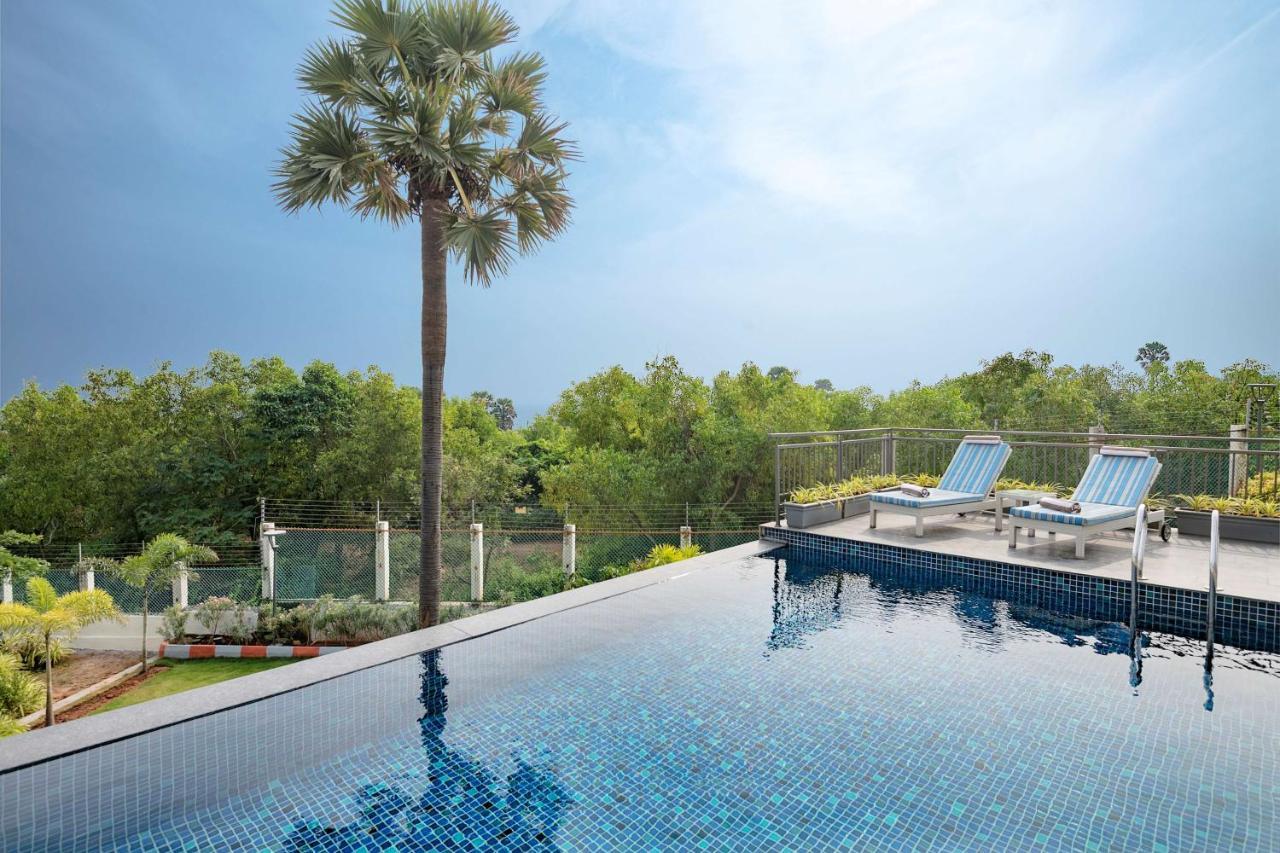 Radisson Blu Resort Visakhapatnam Bagian luar foto